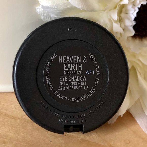 MAC Eye Shadow * Heaven & Earth - Picture 4 of 4